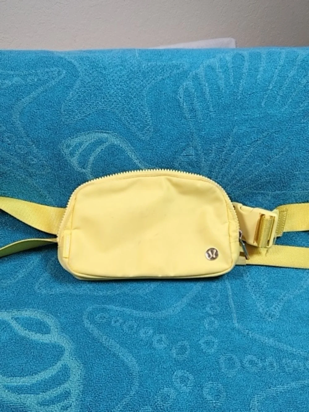 lululemon athletica Yellow Crossbody/Fanny Pack